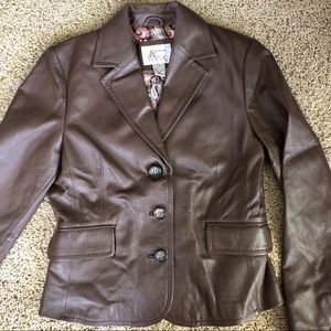 100% leather women’s dressy jacket medium brown blazer